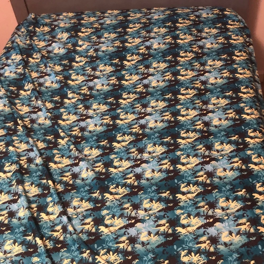 Jurassic world Print Sheet Set in Blue & Cream